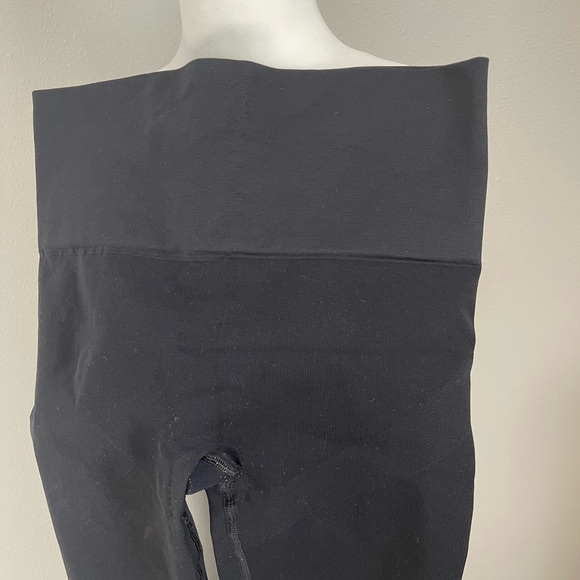 Blanqi Postpartum Leggings - Picture 3 of 4